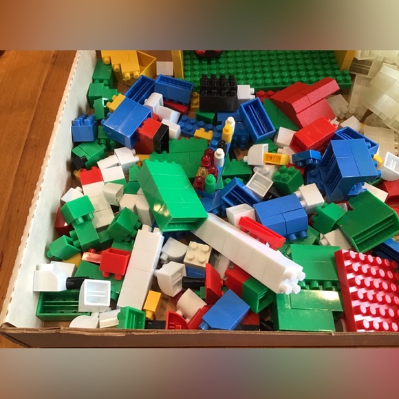 VINTAGE PAPA SMURF’S LABORATORY 1982 LOC BLOCS GLOW IN THE DARK BRICKS EXTRAS! - Picture 7 of 12